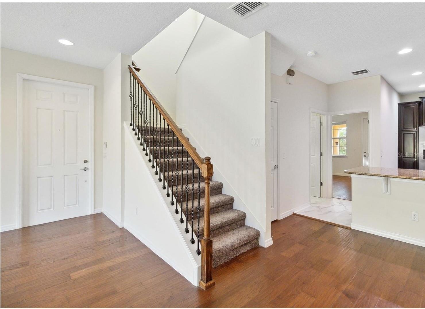 VILLAGEWALK - Residential