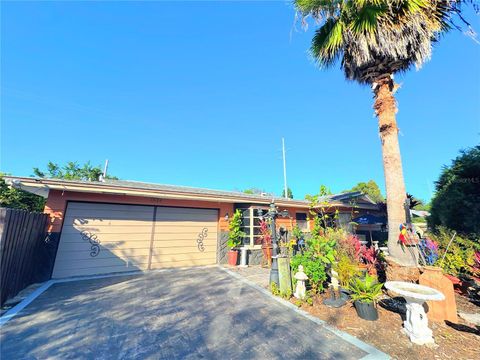 Photo of 1574 Souvenir Drive, Clearwater, FL 33755 (MLS # TB8439573) Photo of 1574 Souvenir Drive, Clearwater, FL 33755 (MLS # TB8439573)