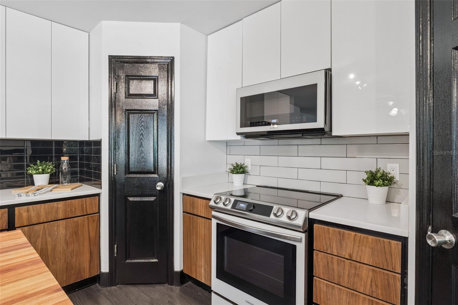 LAKEVIEW RESERVE 46/149 - Residential