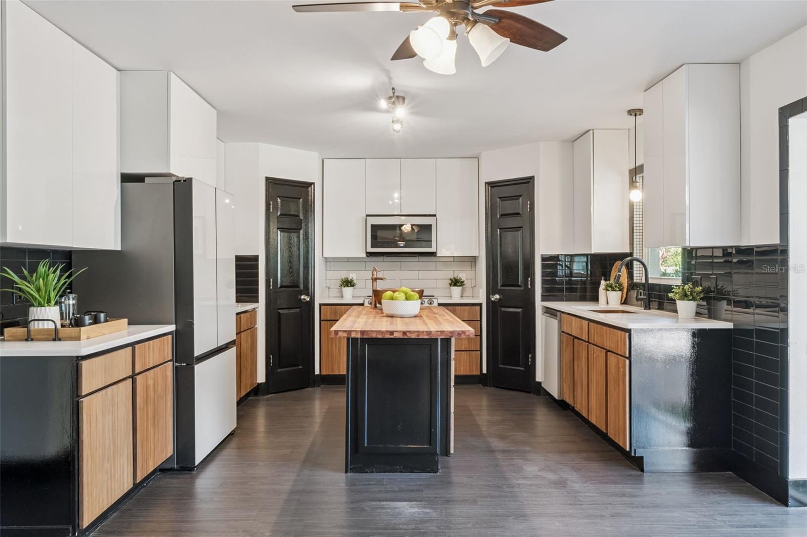 LAKEVIEW RESERVE 46/149 - Residential