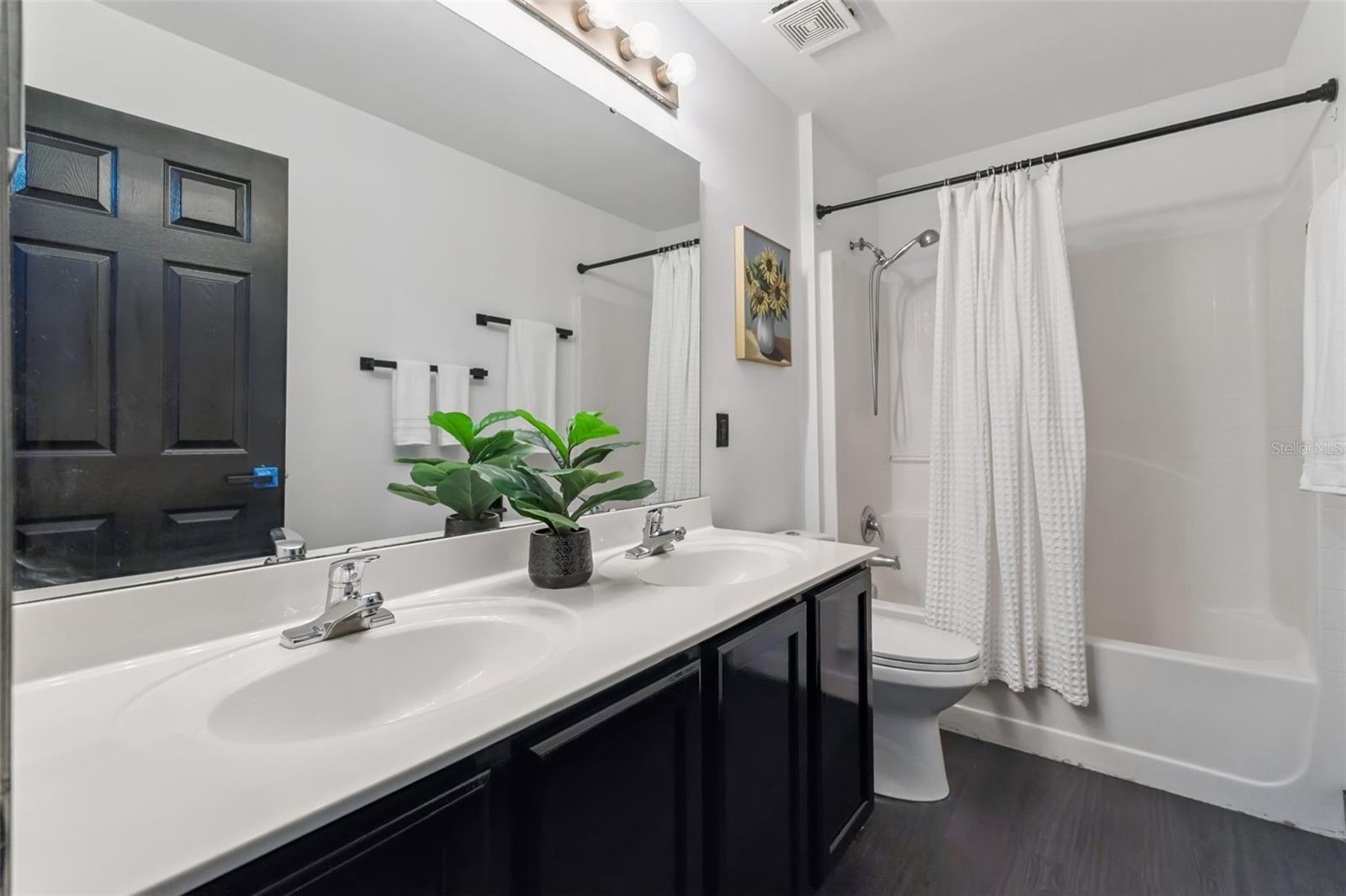 LAKEVIEW RESERVE 46/149 - Residential