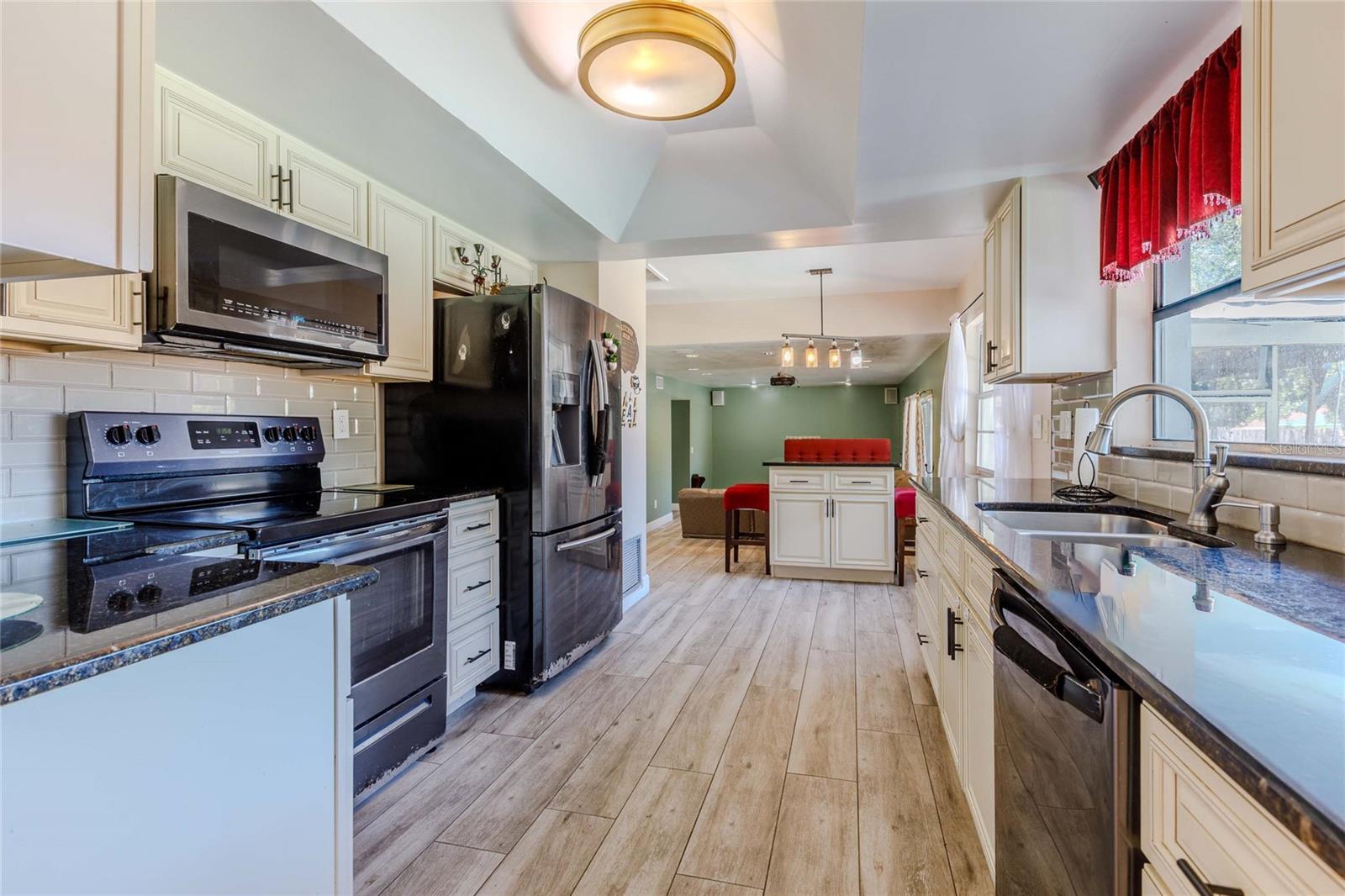 BRANDON COUNTRY ESTATES UNIT N - Residential