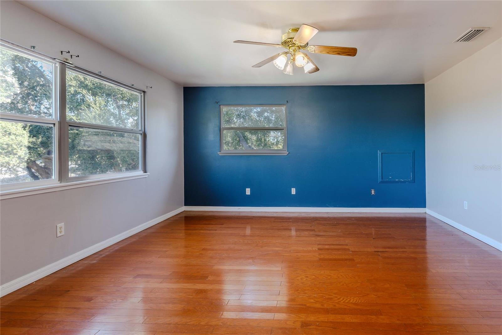 BRANDON COUNTRY ESTATES UNIT N - Residential