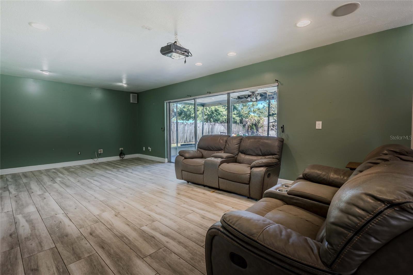 BRANDON COUNTRY ESTATES UNIT N - Residential