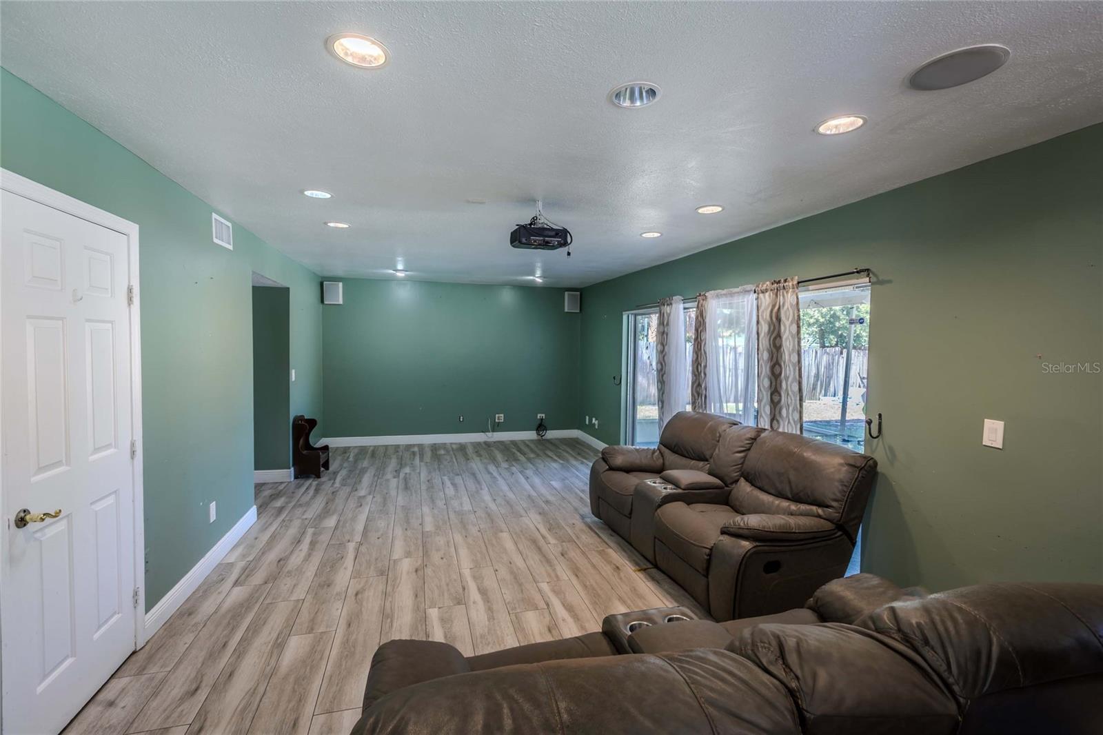 BRANDON COUNTRY ESTATES UNIT N - Residential