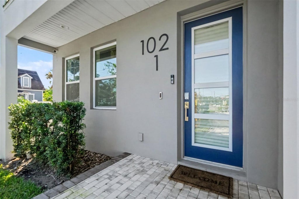 Photo of 102 W Adalee Street #1, Tampa, FL 33603 (MLS # TB8549308)