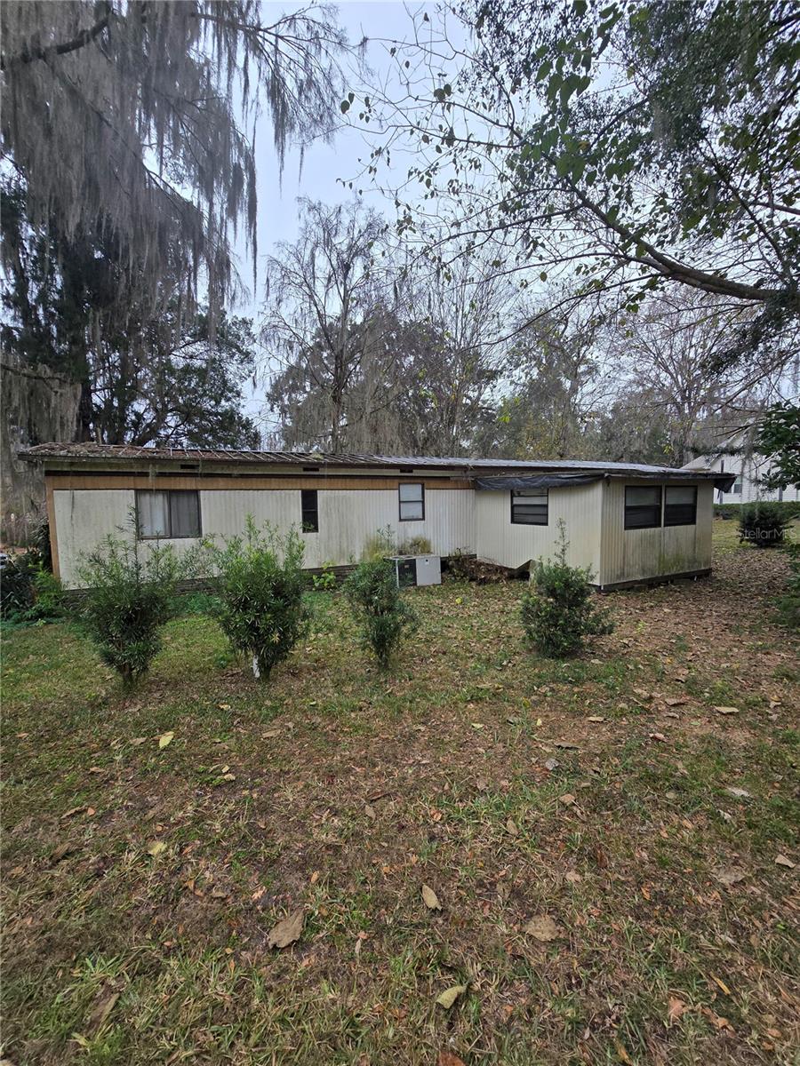 RIVER RETREATS - Residential