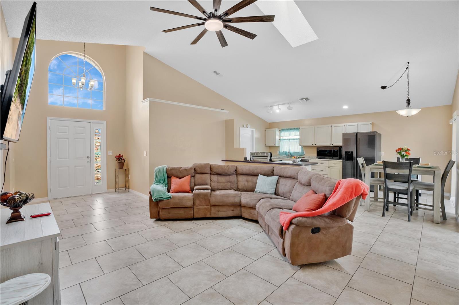 3886 CREEK BED CIRCLE