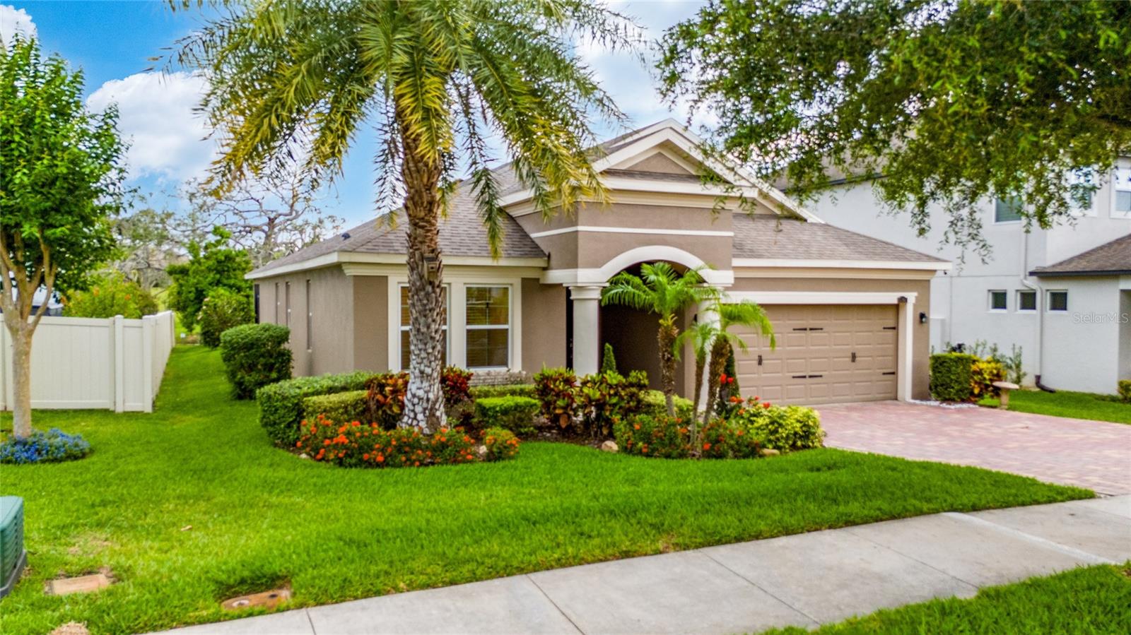 15862 CITRUS GROVE LOOP