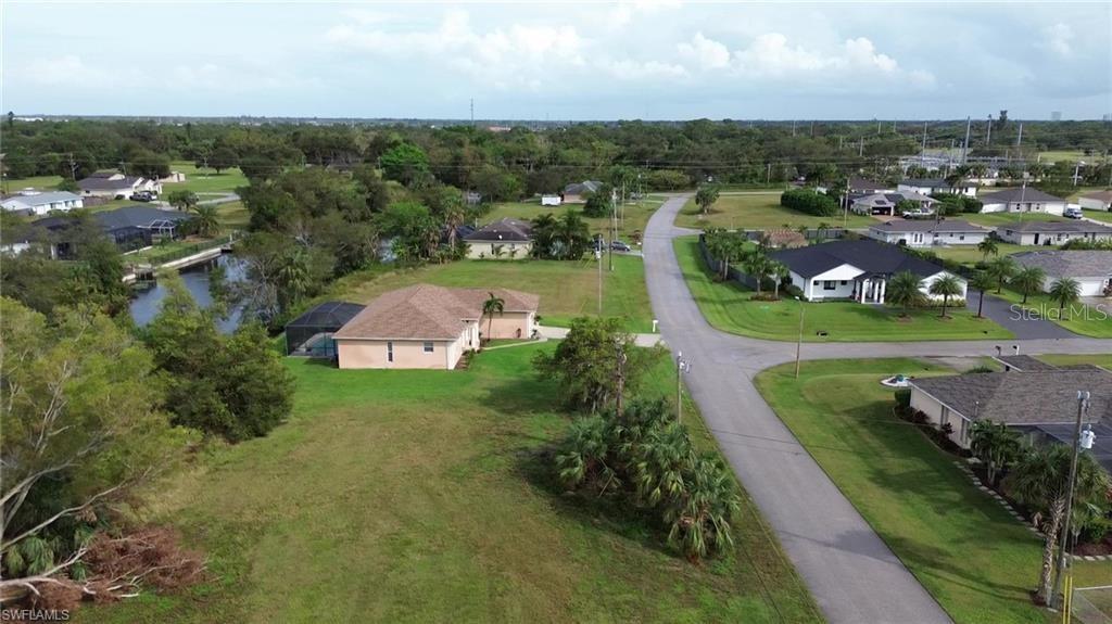 CAPE CORAL - Land