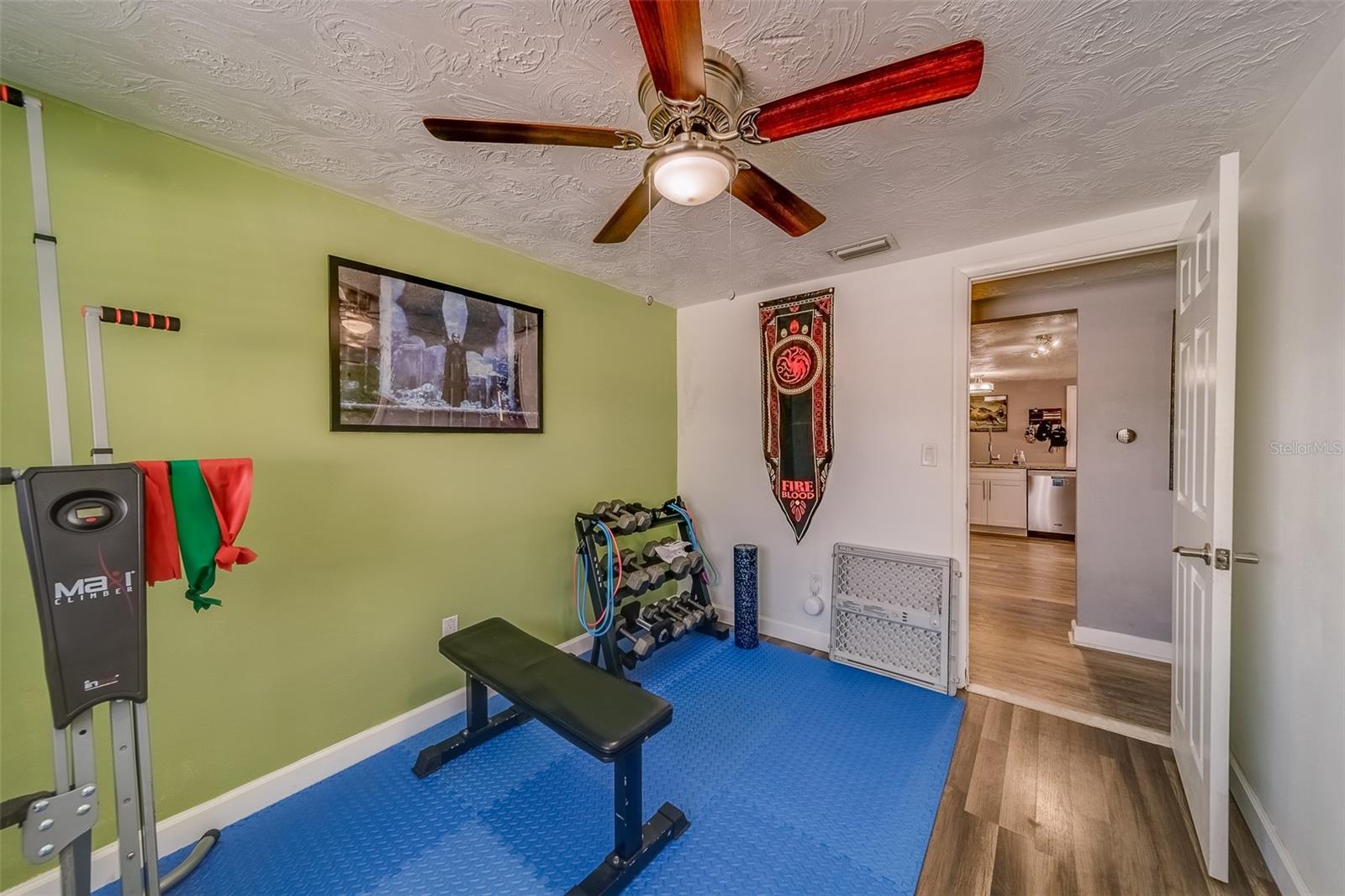 ALOHA GARDENS - Residential