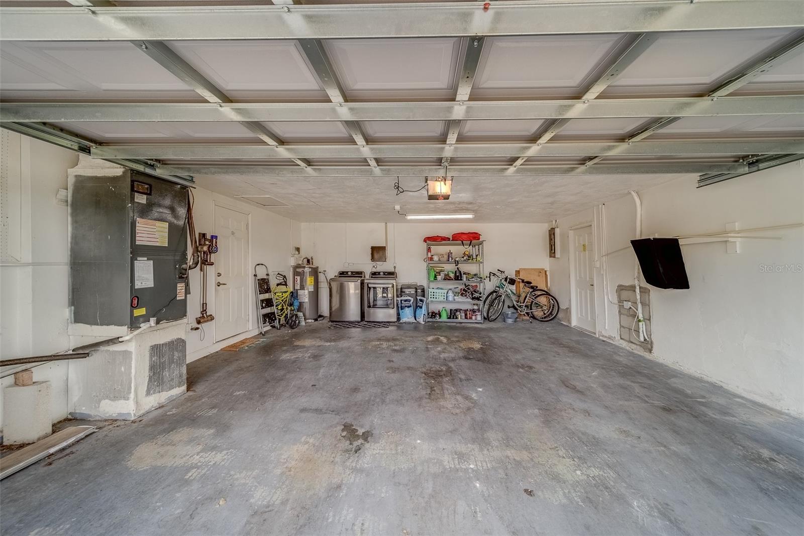 ALOHA GARDENS - Residential