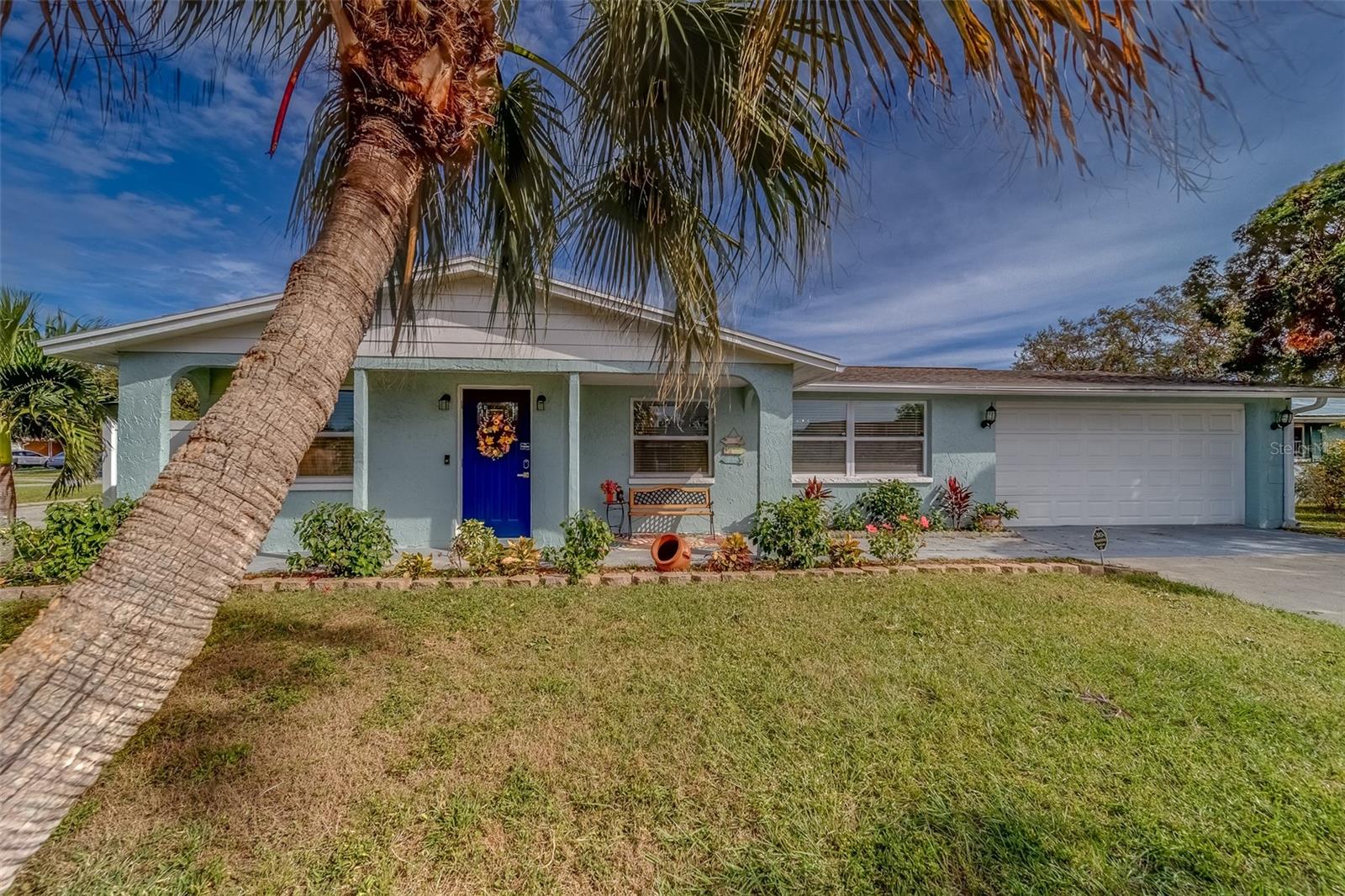 ALOHA GARDENS - Residential