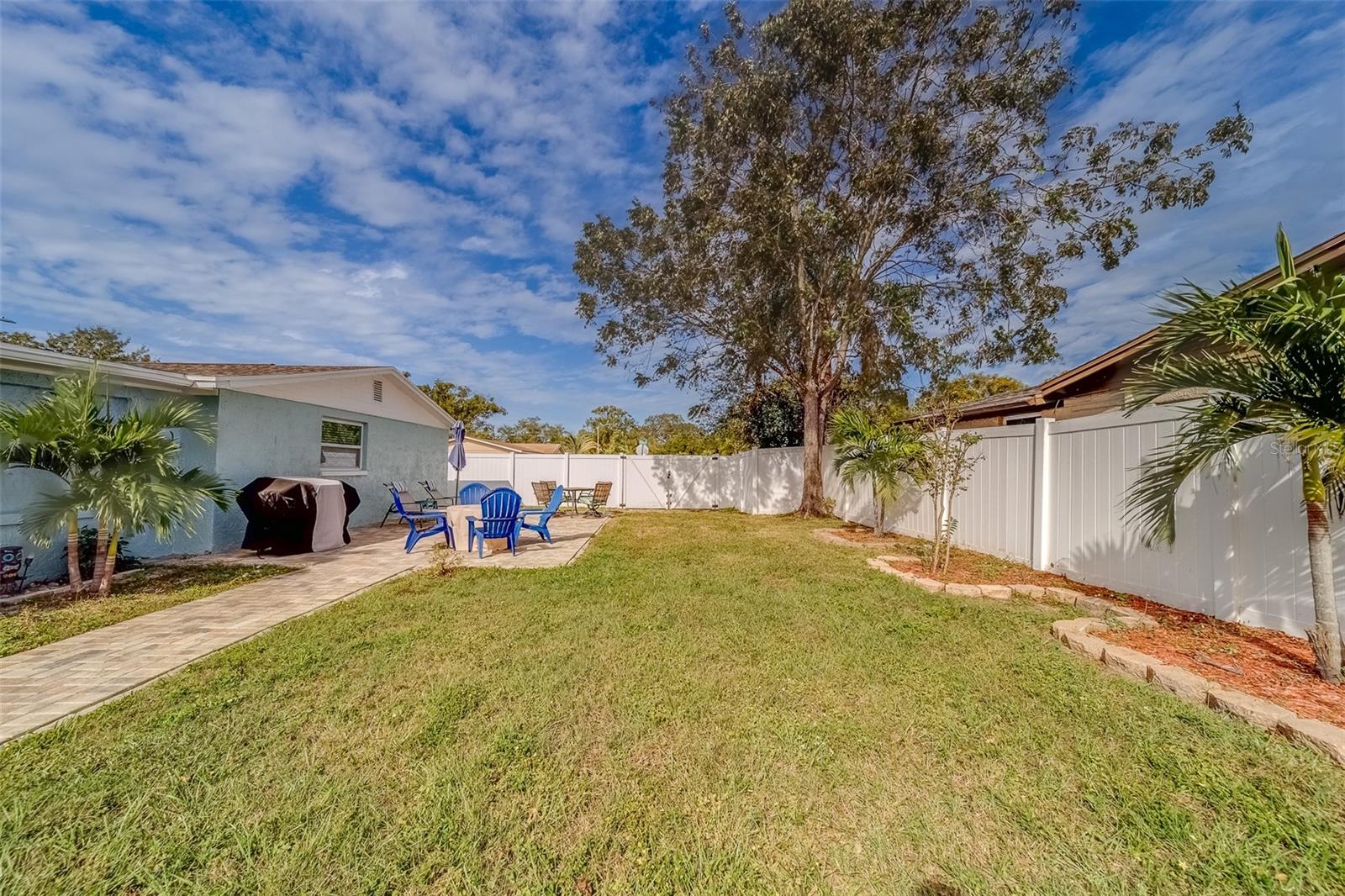 ALOHA GARDENS - Residential