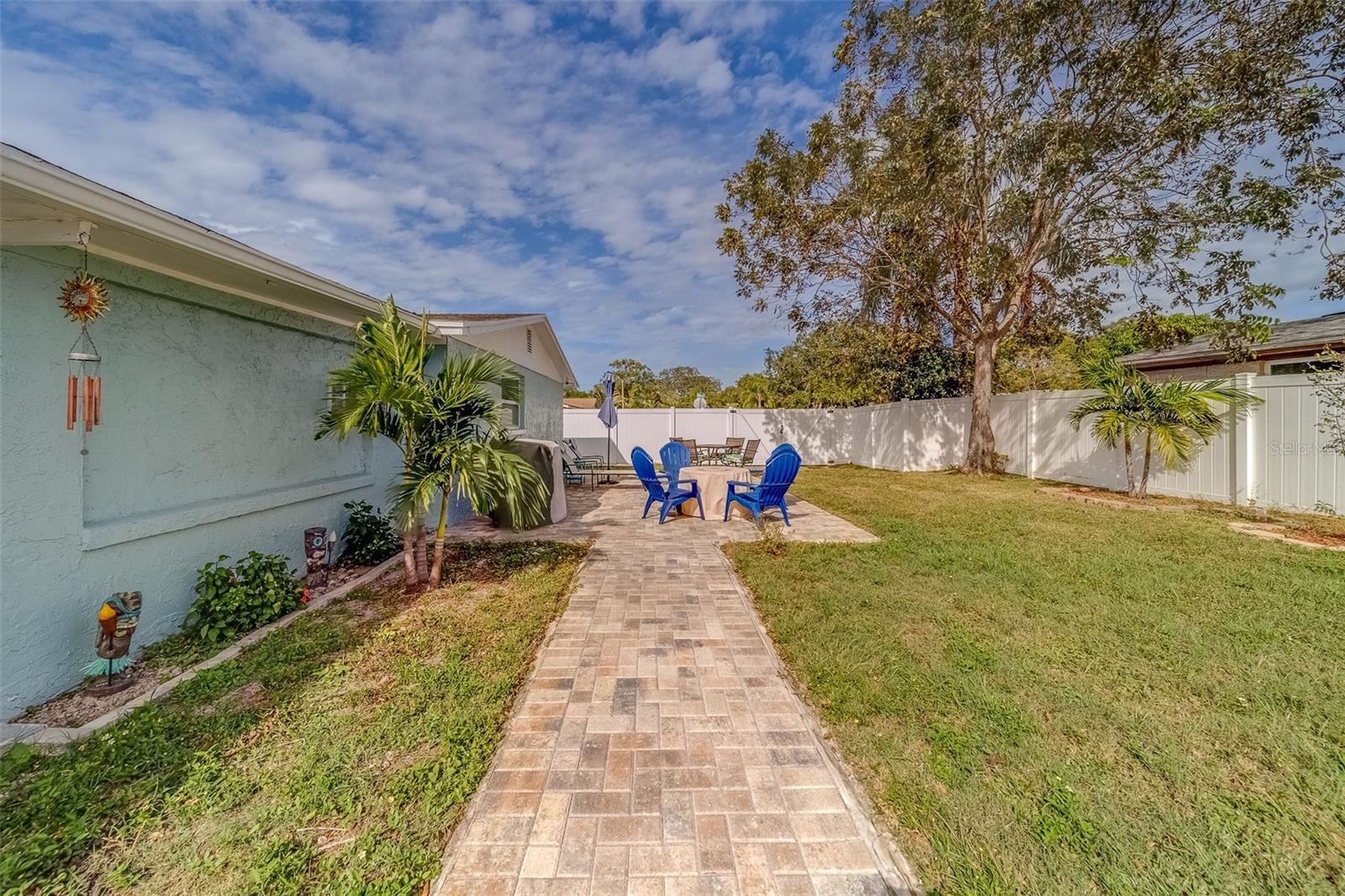 ALOHA GARDENS - Residential