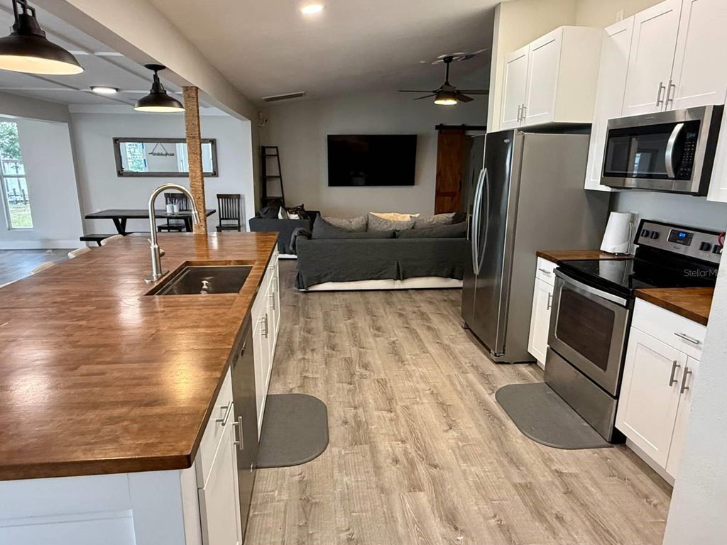 Photo of 194 Mandolin Drive, Lake Placid, FL 33852 (MLS # C7518965)