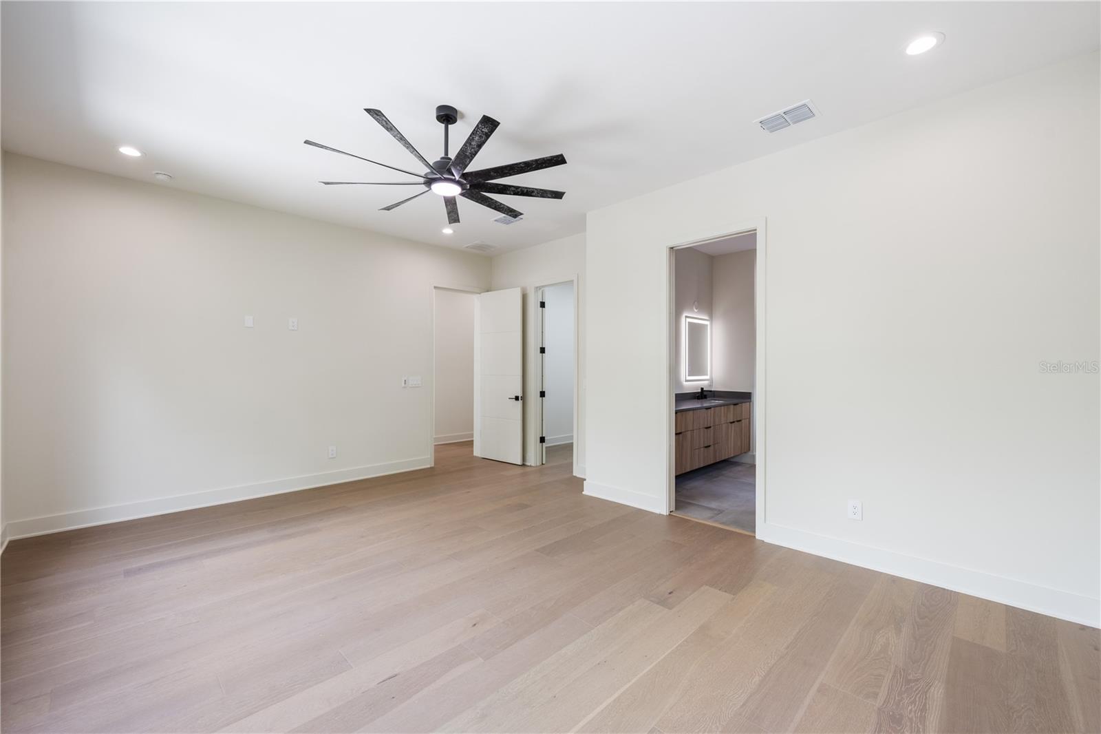 PARK LAKE TERRACE - Residential