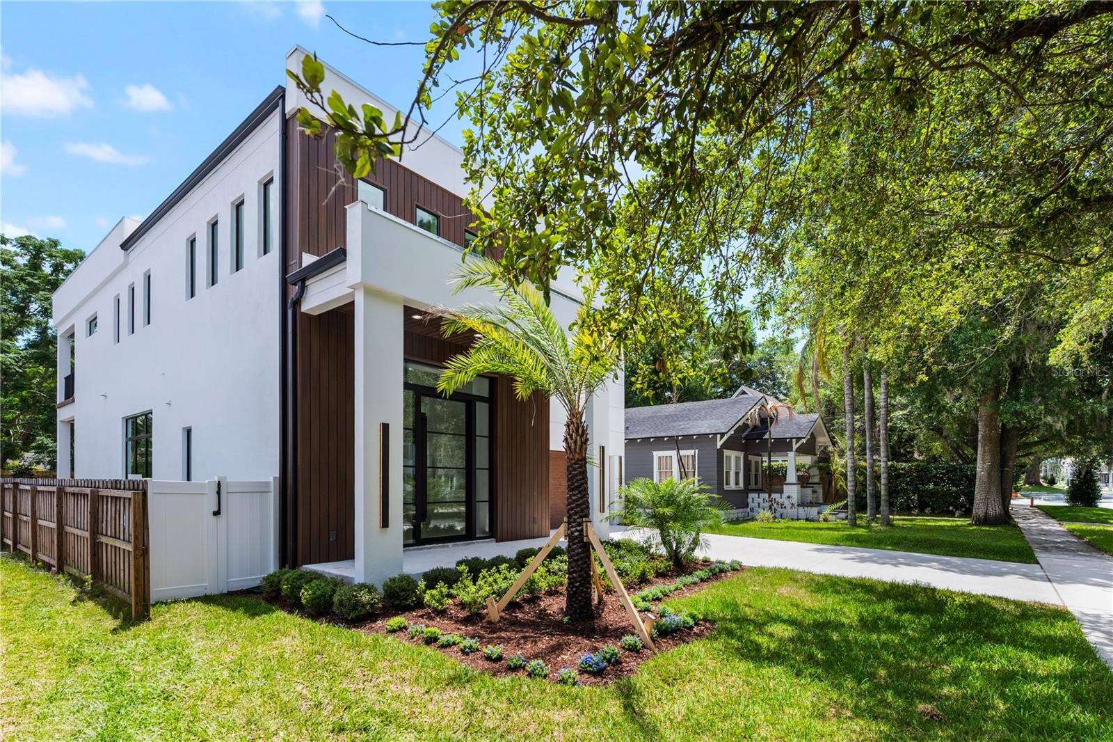 PARK LAKE TERRACE - Residential