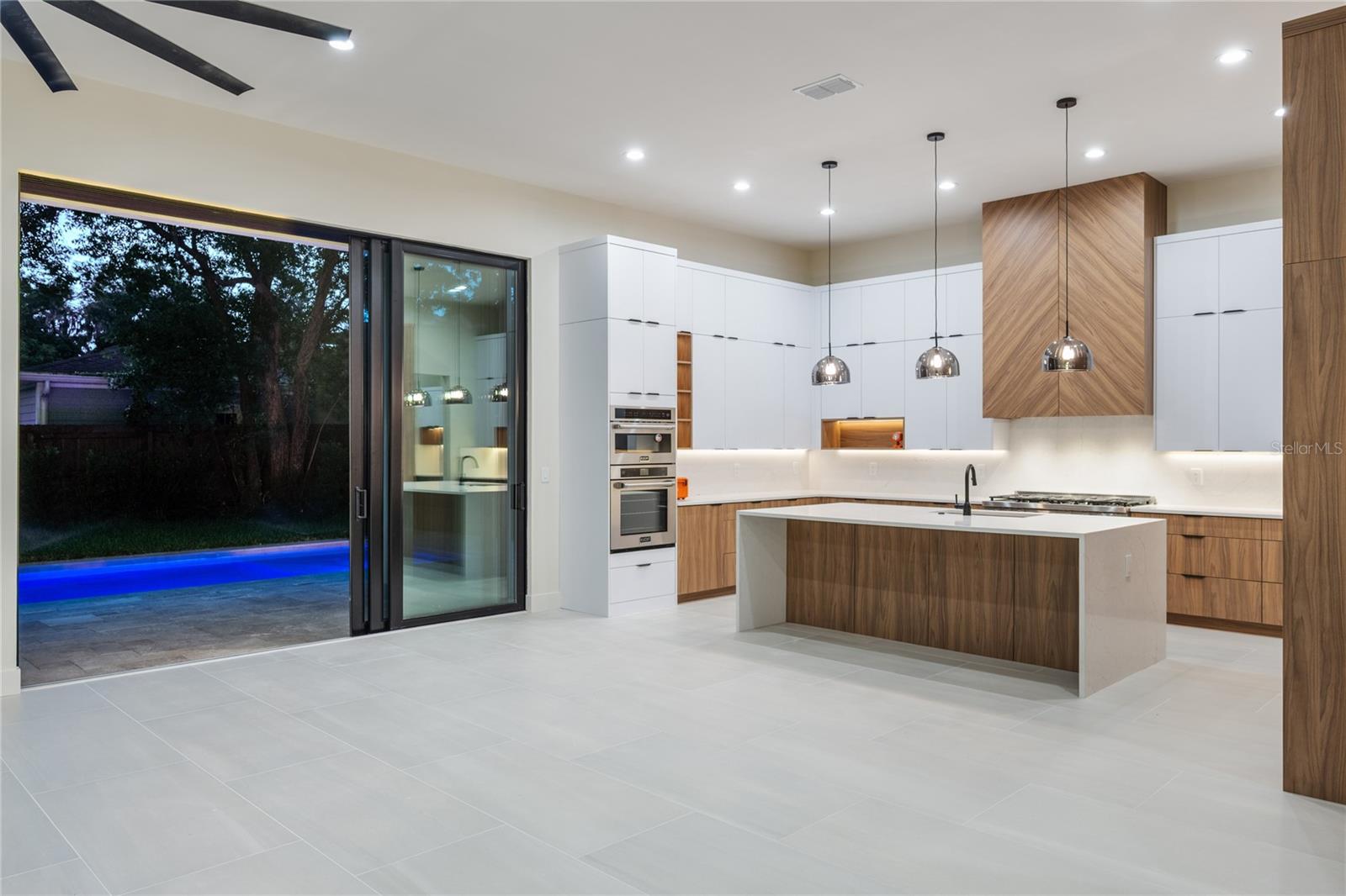 PARK LAKE TERRACE - Residential
