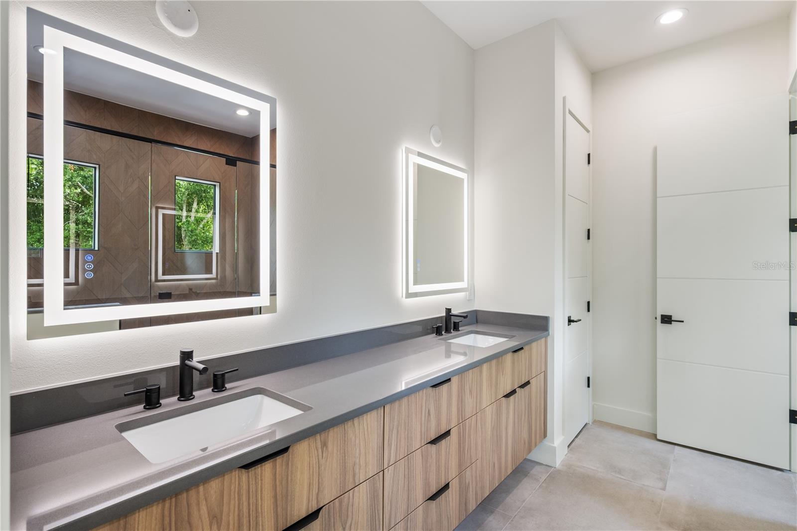 PARK LAKE TERRACE - Residential