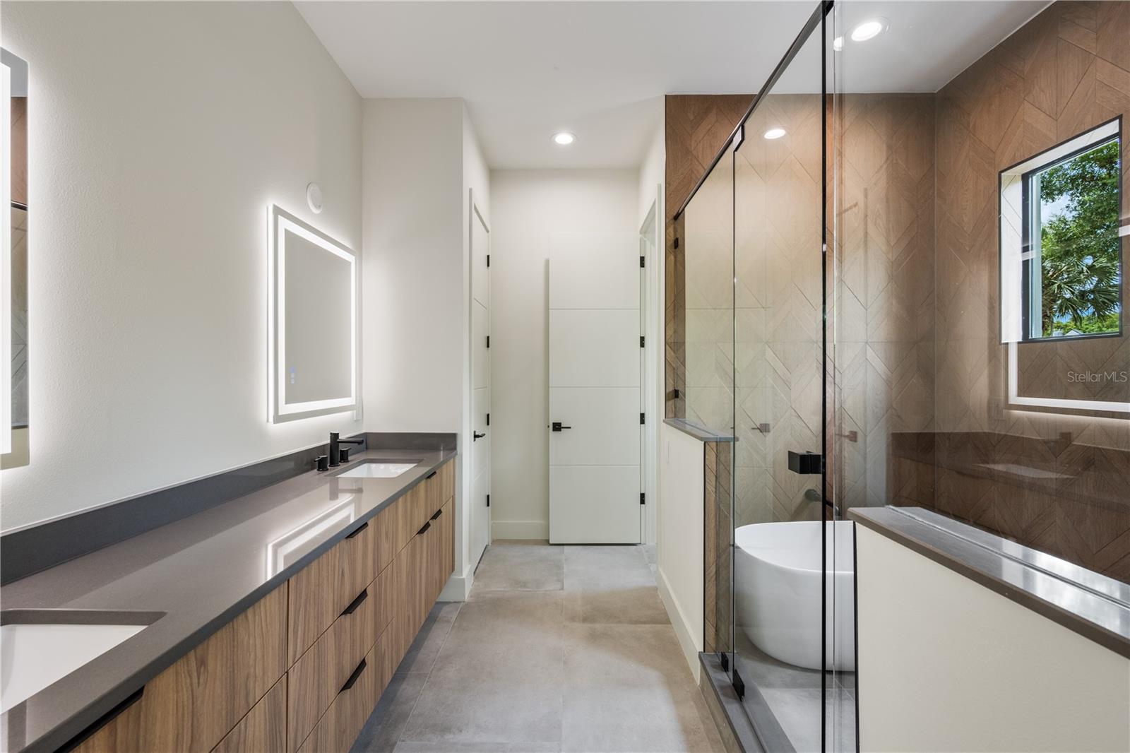 PARK LAKE TERRACE - Residential