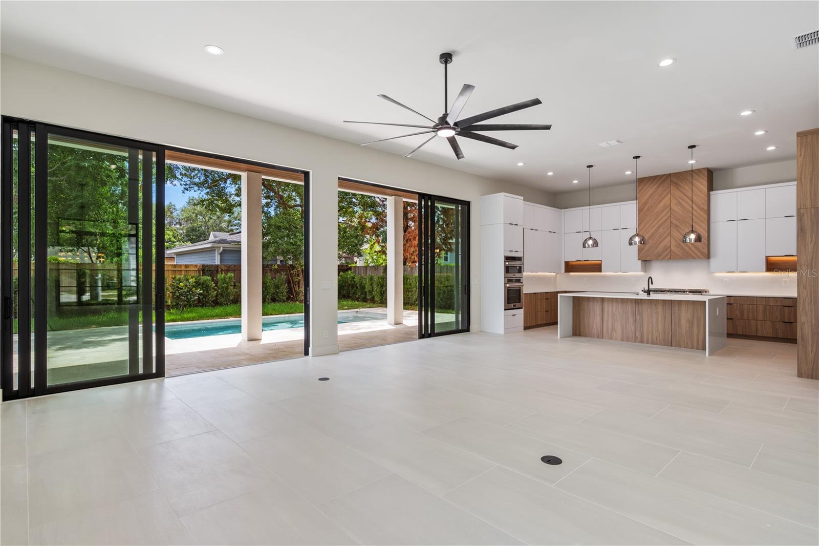 PARK LAKE TERRACE - Residential