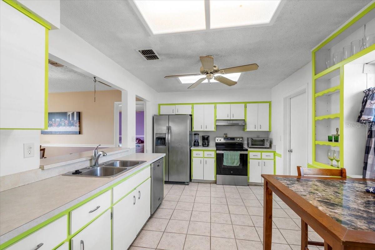 SPRING HILL - Residential