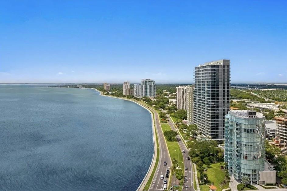 2912 W SANTIAGO STREET 1703