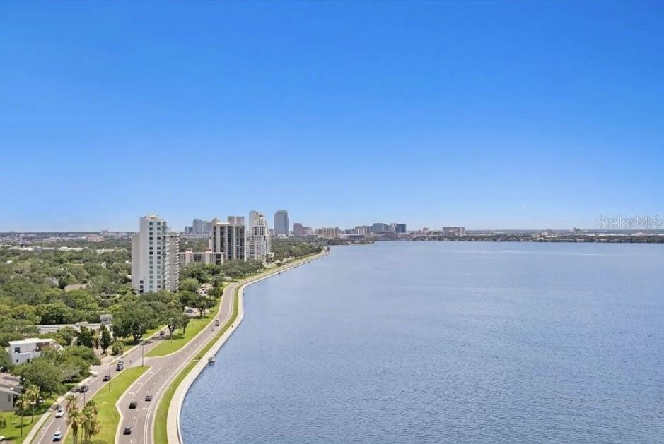 2912 W SANTIAGO STREET 1703