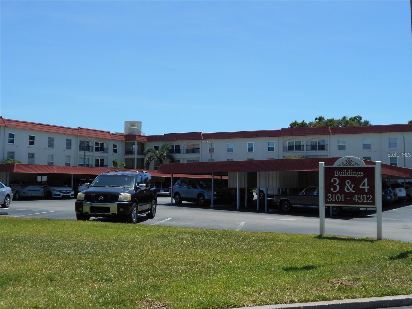 MEDITERRANEAN MANORS - Residential