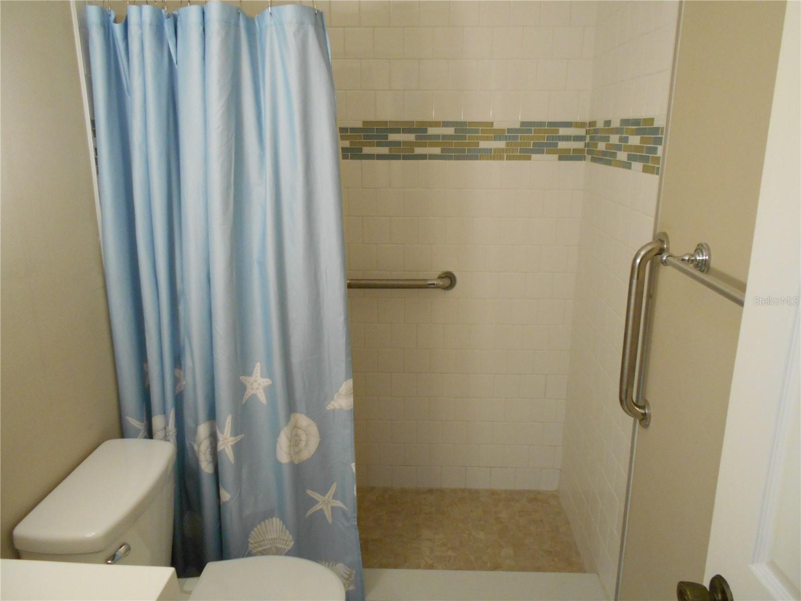 MEDITERRANEAN MANORS - Residential