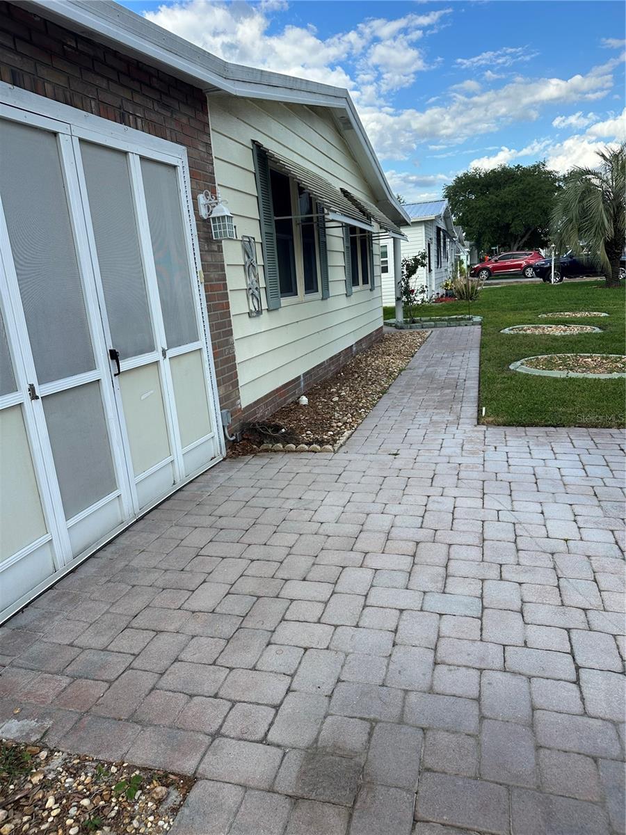 LADY LAKE ORANGE BLOSSOM GARDENS UNIT 08 - Residential