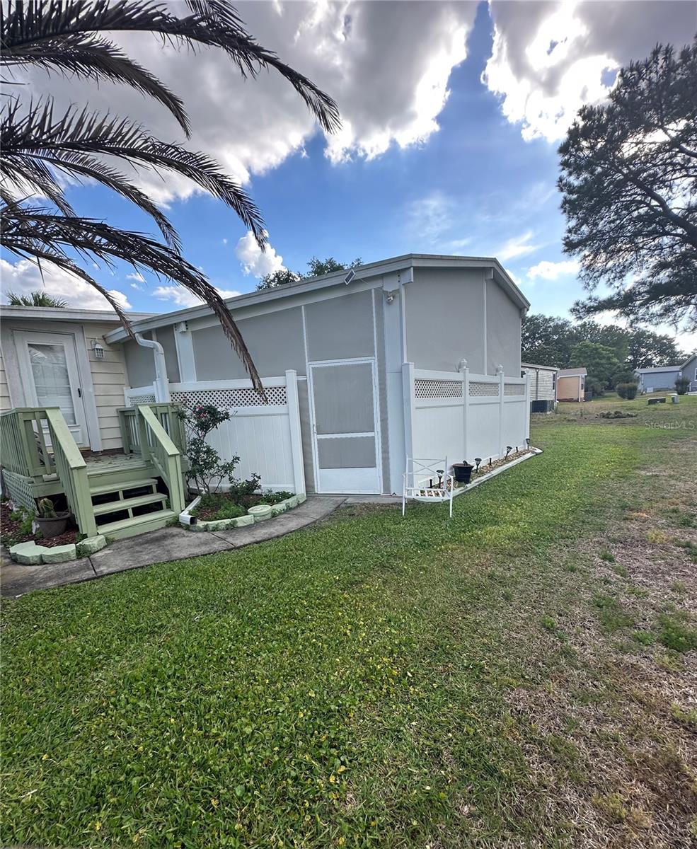 LADY LAKE ORANGE BLOSSOM GARDENS UNIT 08 - Residential