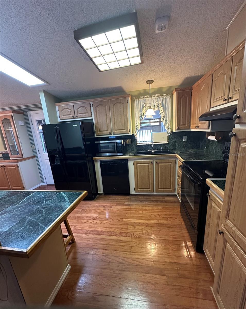 LADY LAKE ORANGE BLOSSOM GARDENS UNIT 08 - Residential