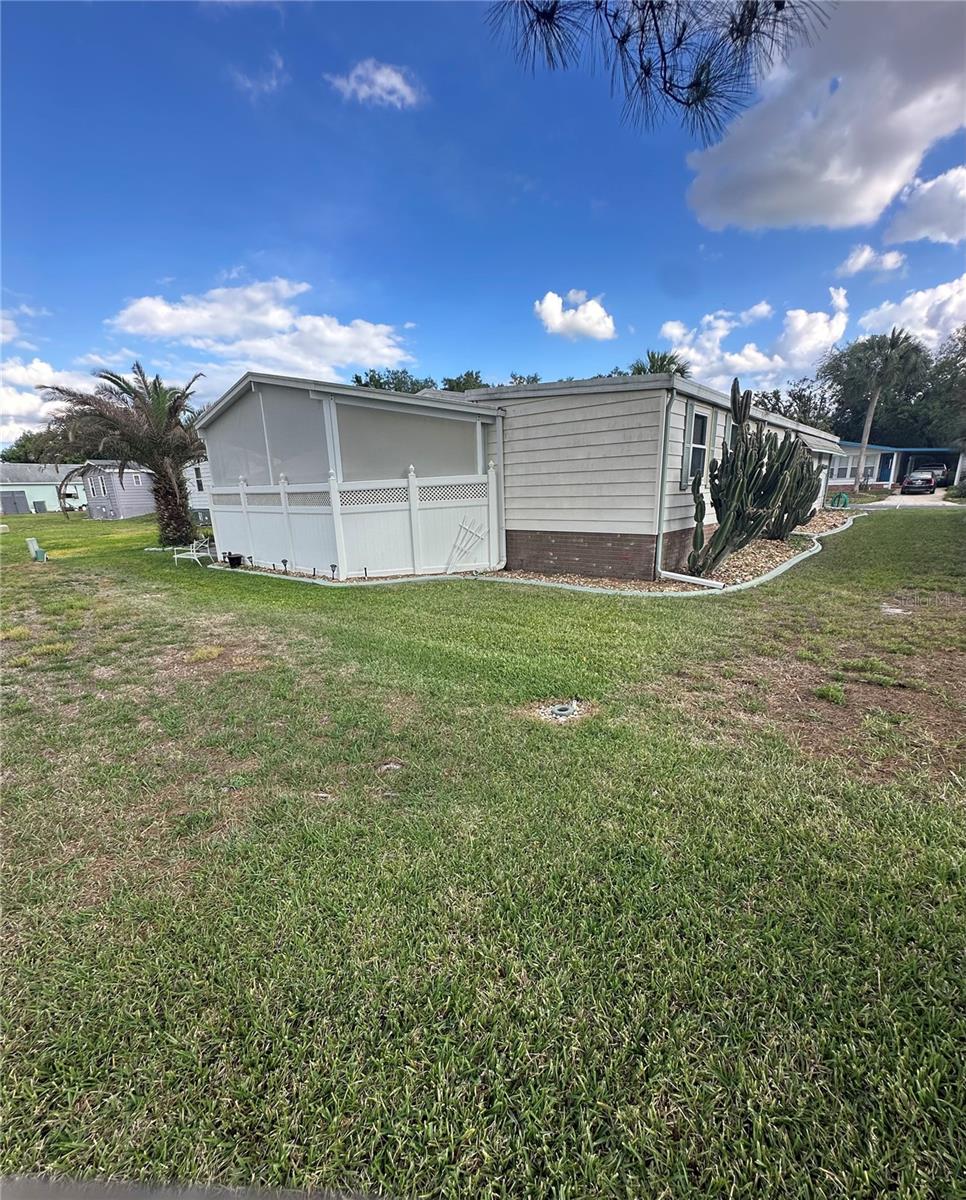 LADY LAKE ORANGE BLOSSOM GARDENS UNIT 08 - Residential