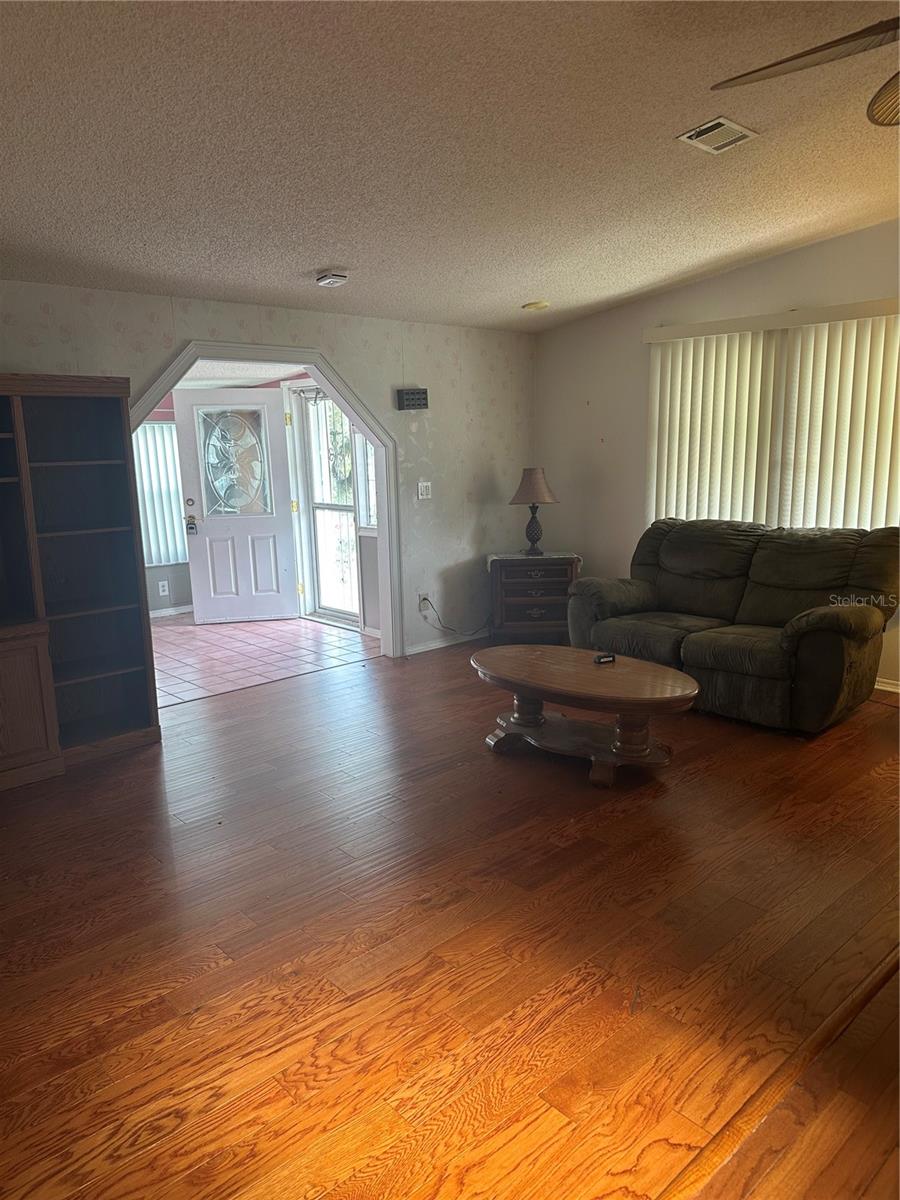 LADY LAKE ORANGE BLOSSOM GARDENS UNIT 08 - Residential