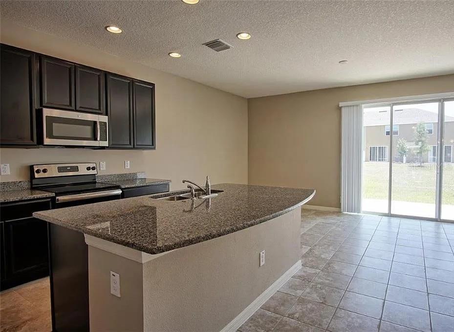 OAK CREEK PRCL 3 - Residential Lease