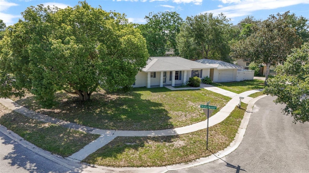 Photo of 142 Bayberry Court, Winter Springs, FL 32708 (MLS # O6422888)