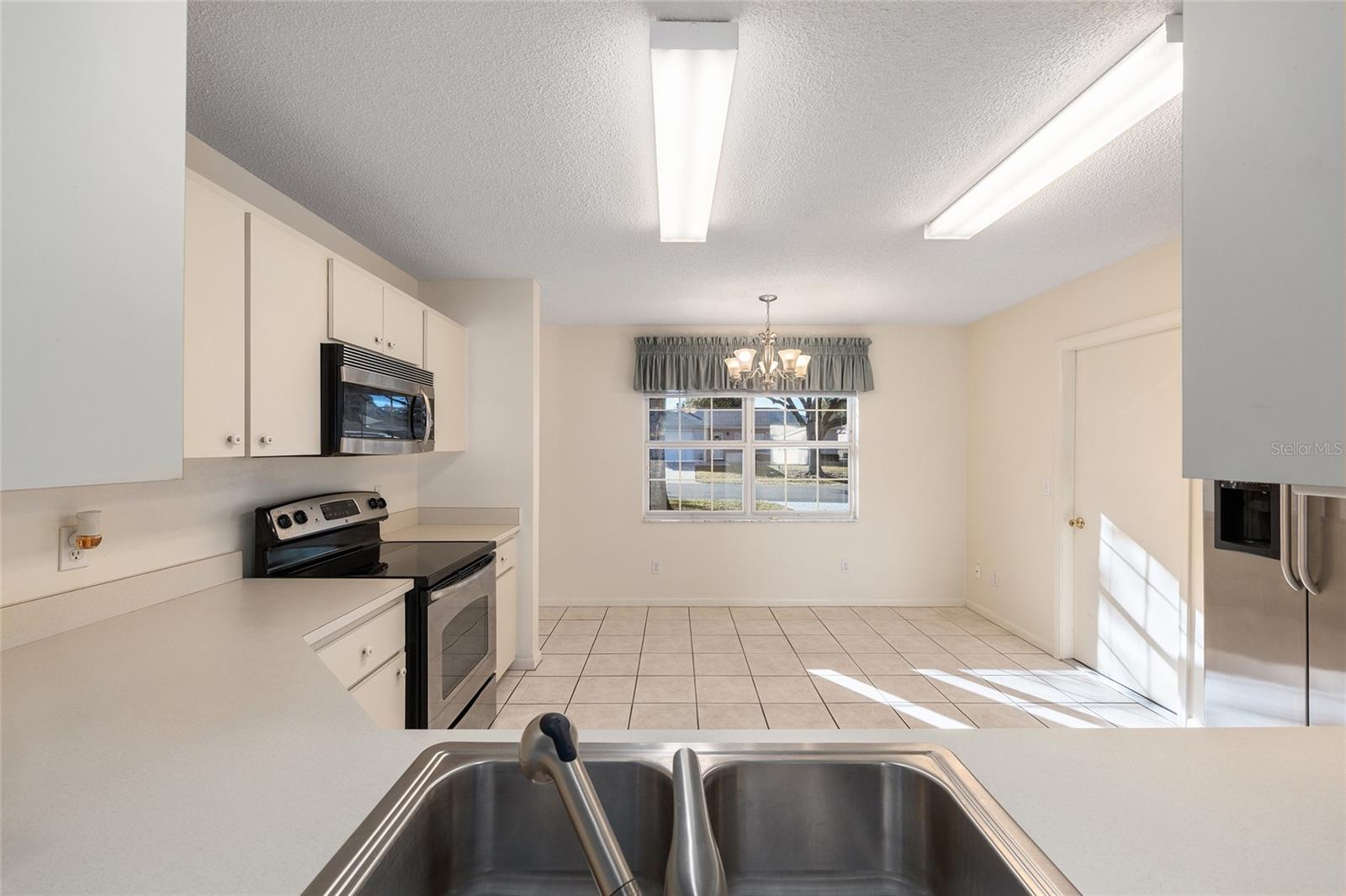 ON TOP/WORLD PH 01B SEC 06 - Residential