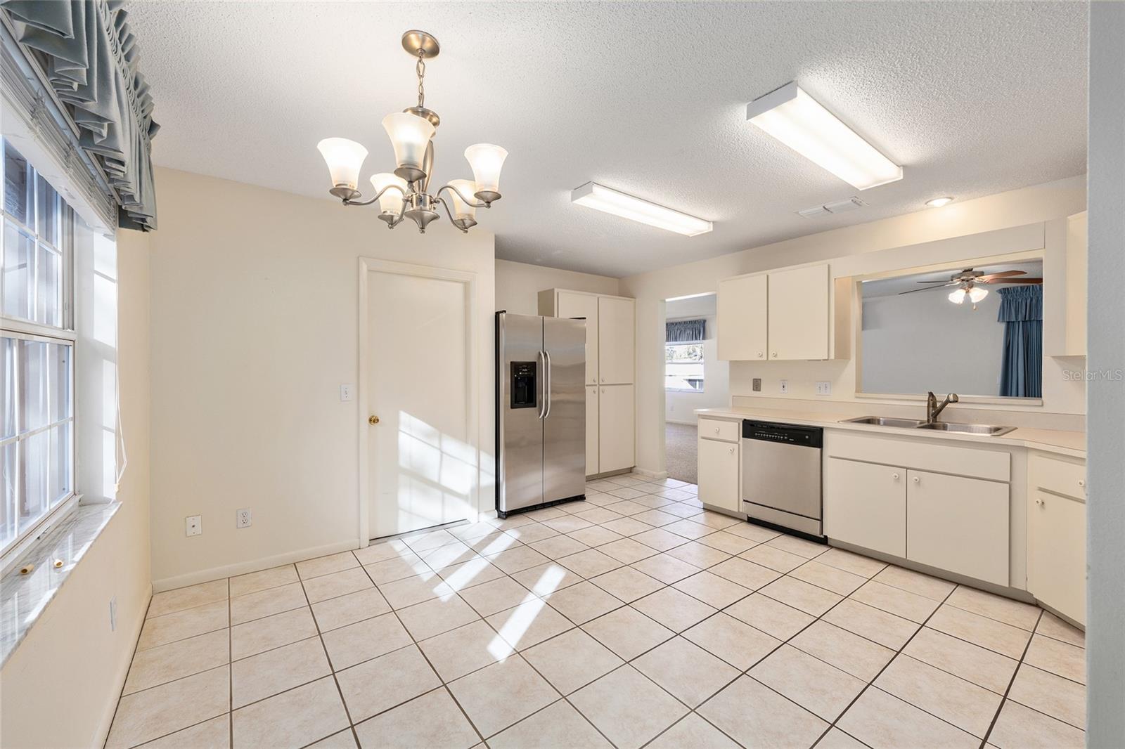 ON TOP/WORLD PH 01B SEC 06 - Residential