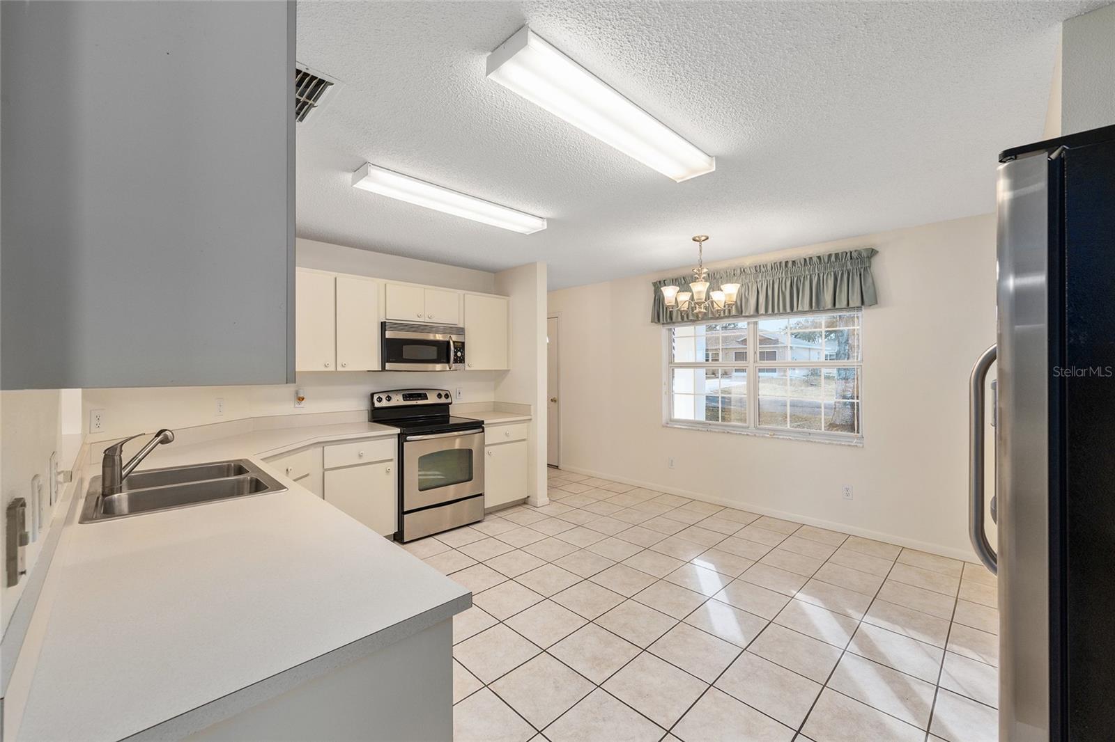 ON TOP/WORLD PH 01B SEC 06 - Residential