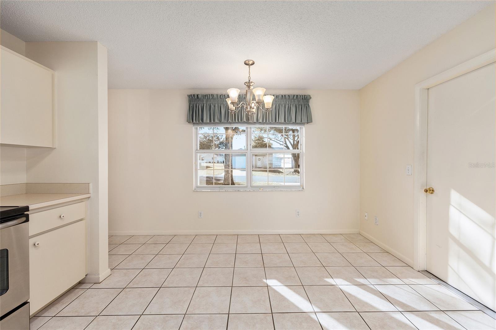 ON TOP/WORLD PH 01B SEC 06 - Residential