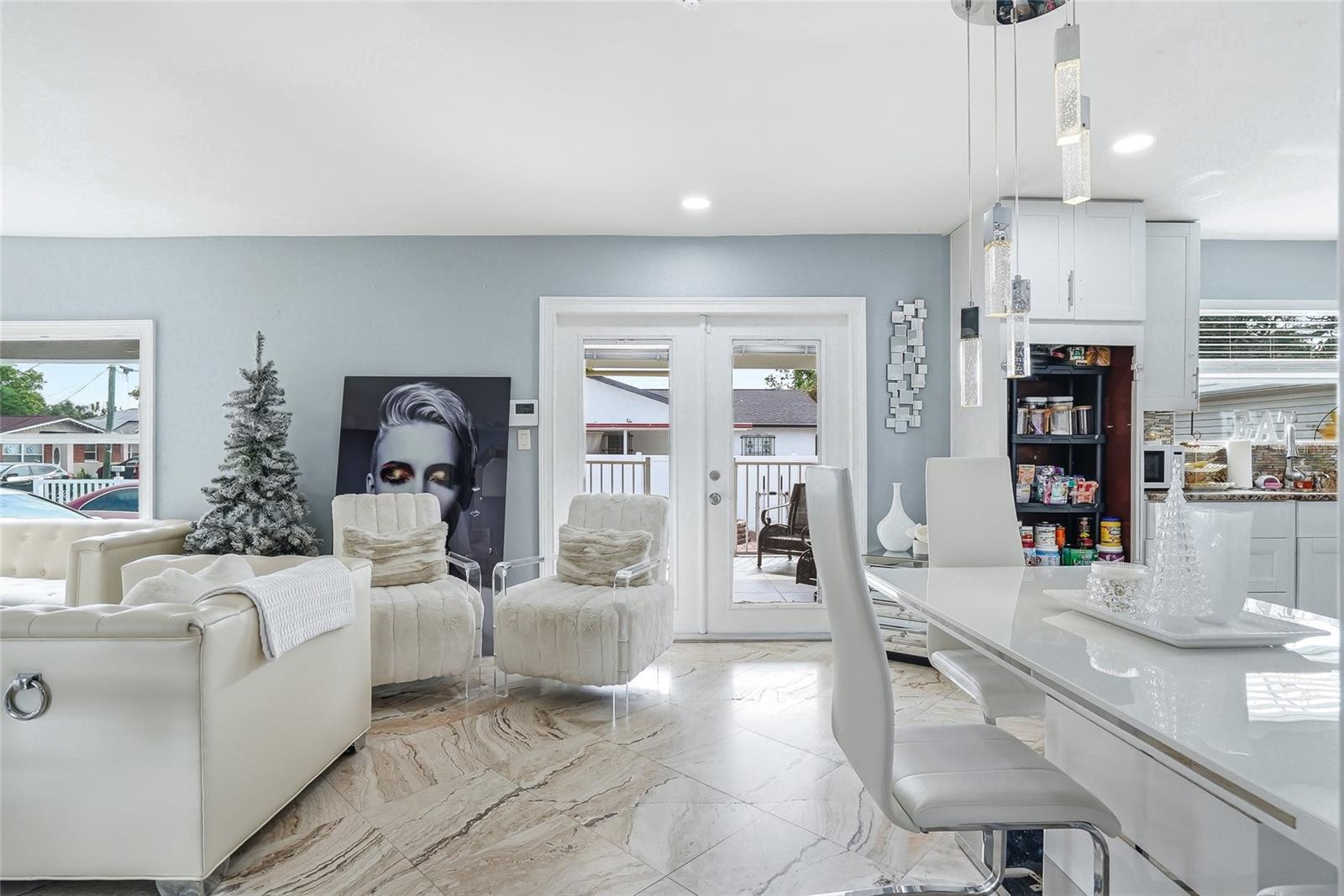 AVONDALE - Residential