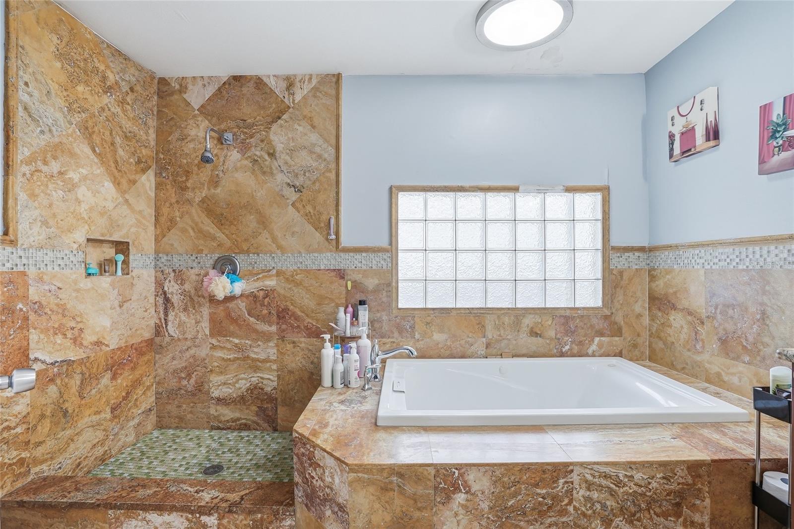 AVONDALE - Residential