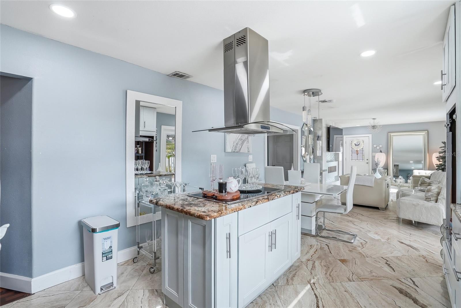 AVONDALE - Residential