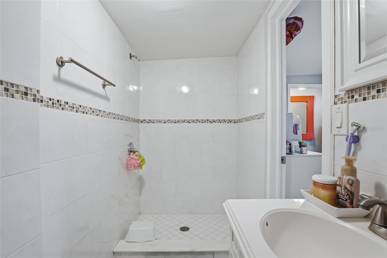 AVONDALE - Residential