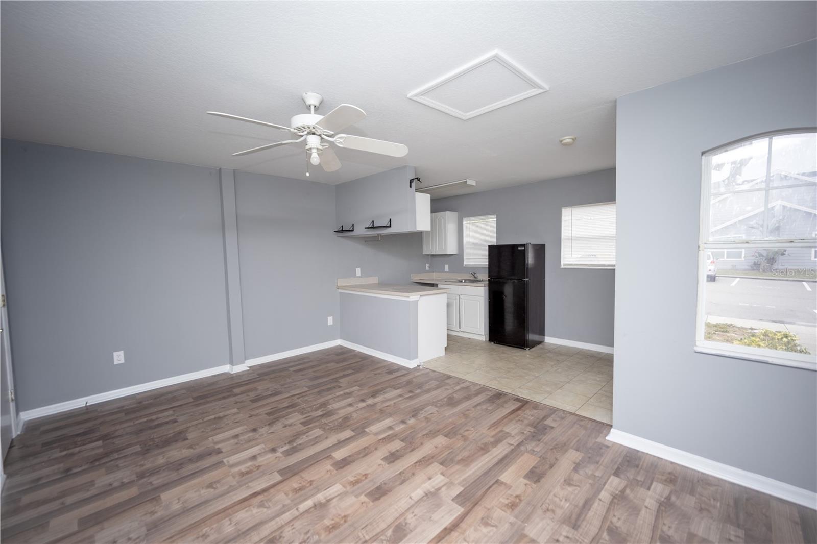 ISLAND CLUB WEST PH 02 - Residential Lease