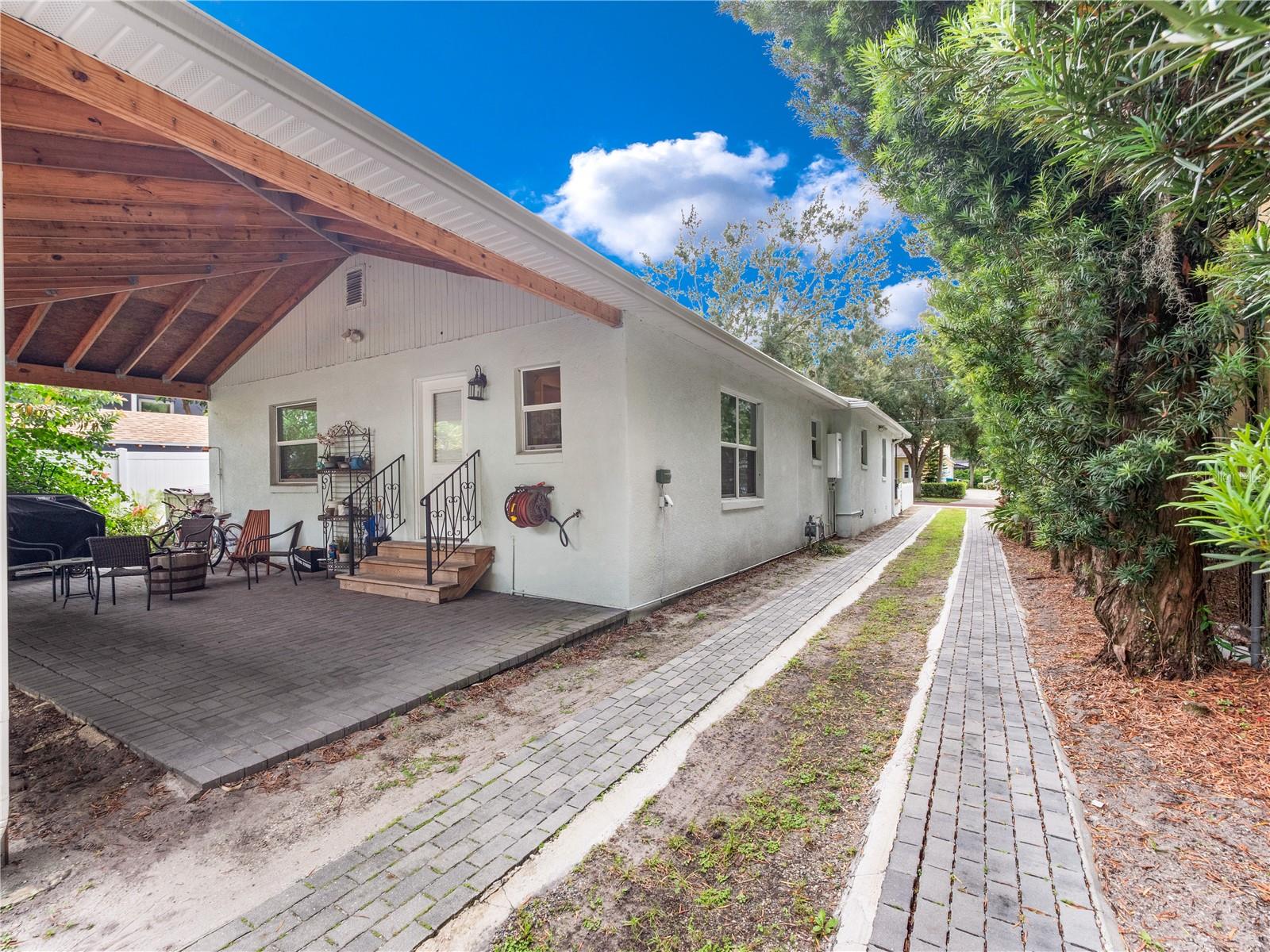 LAKE DAVIS HEIGHTS - Residential Income