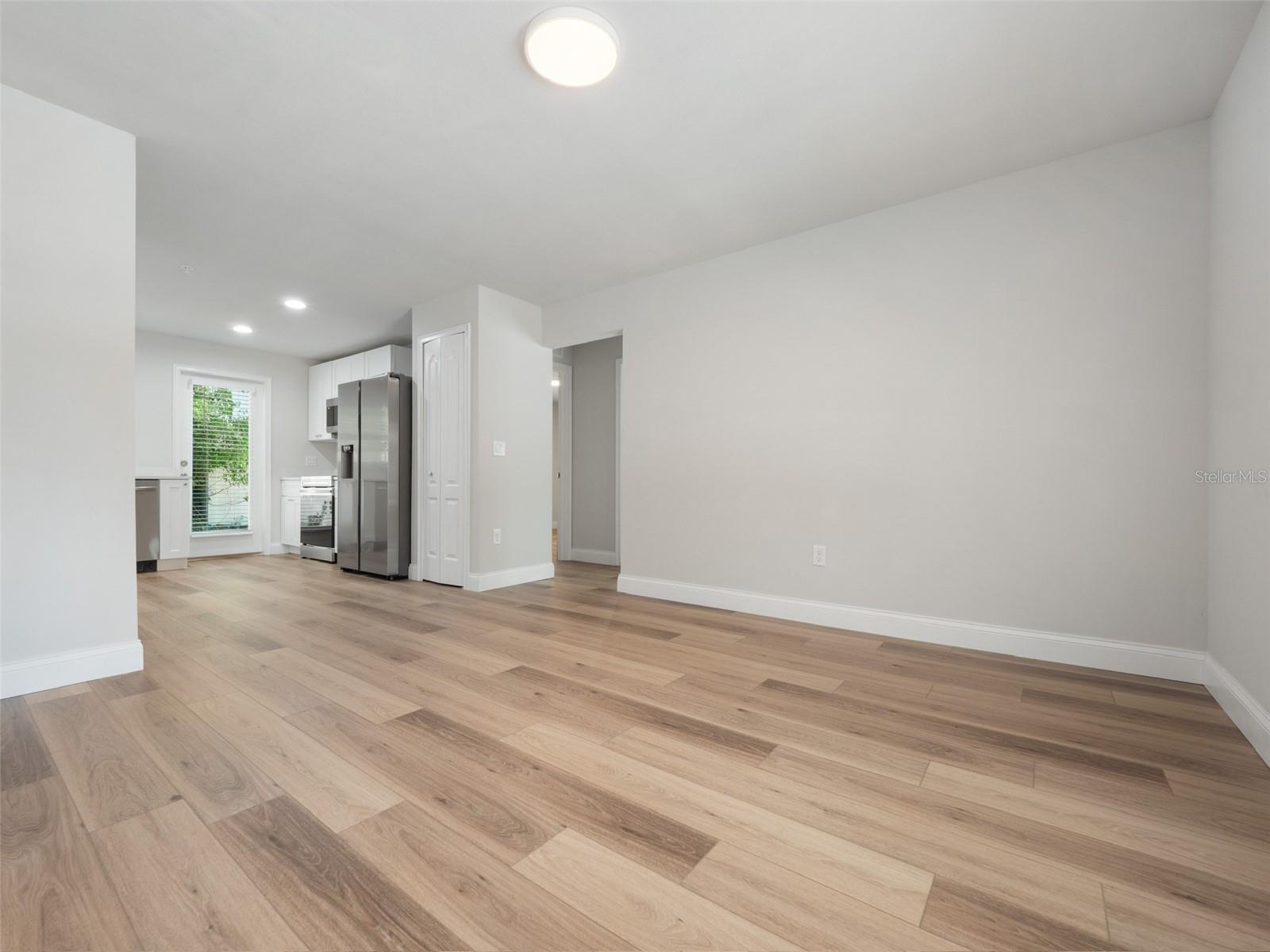 LAKE DAVIS HEIGHTS - Residential Income