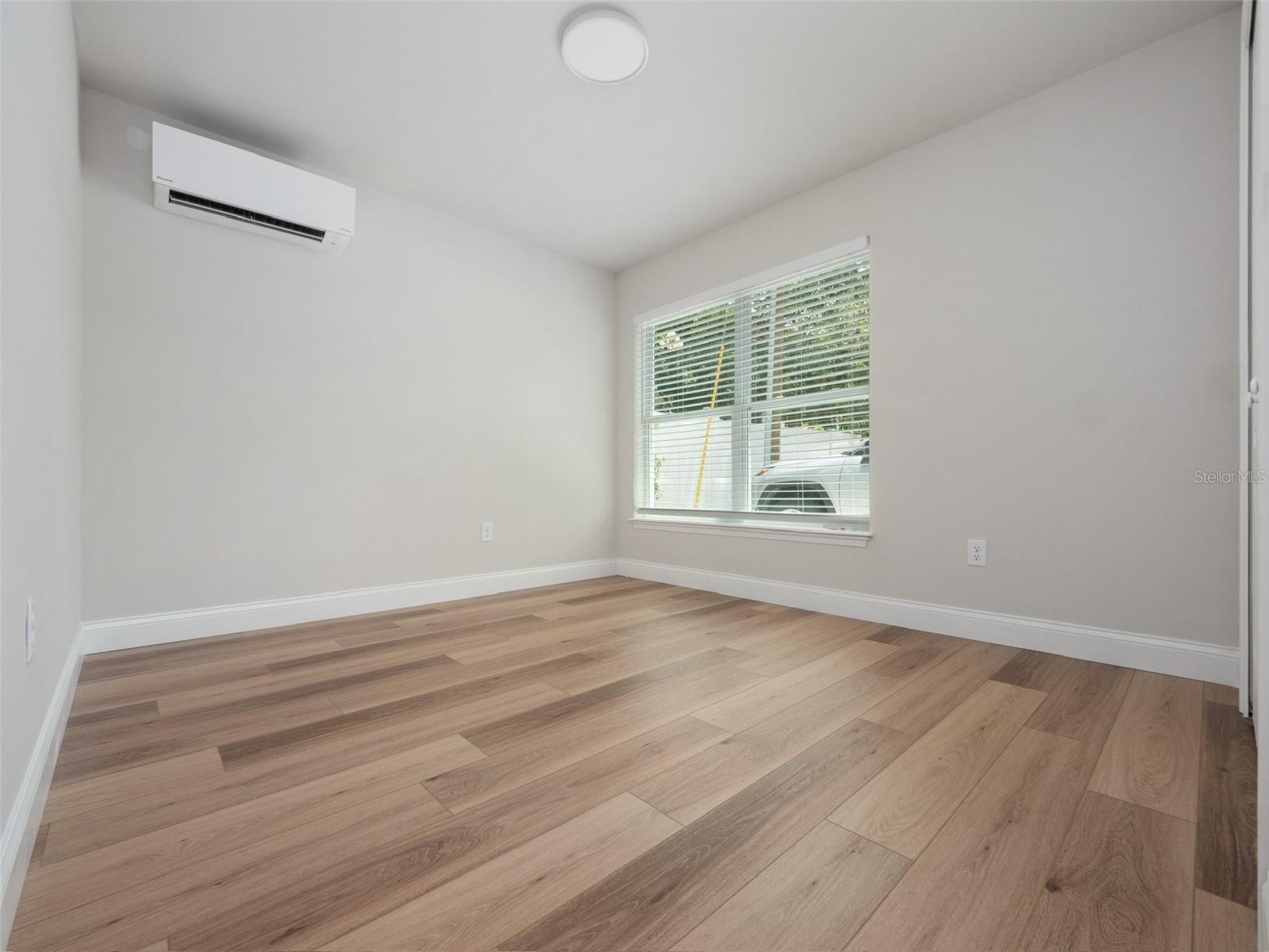 LAKE DAVIS HEIGHTS - Residential Income